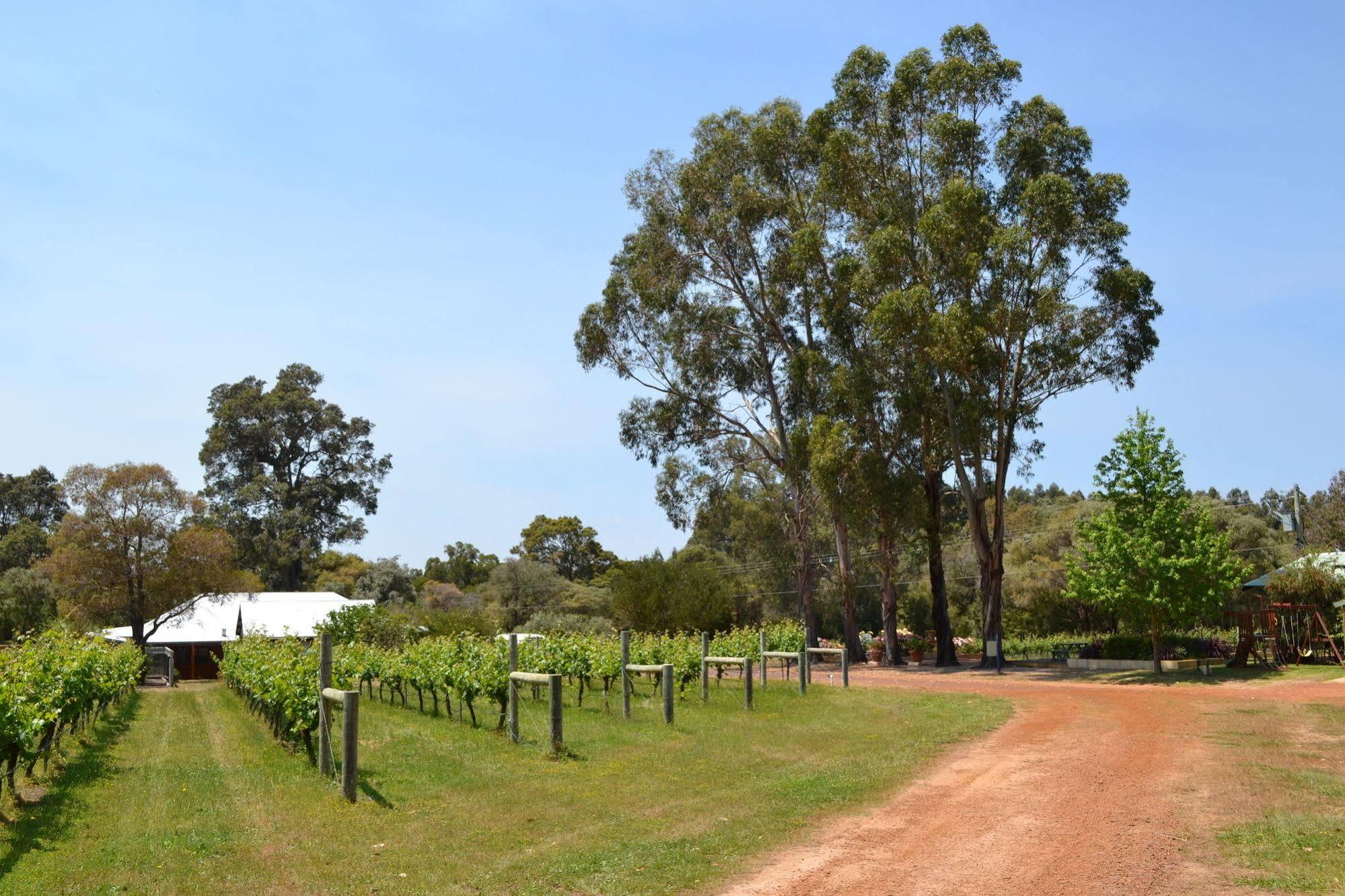 Villa Island Brook Estate Winery And Chalets Margaret River Exterior foto
